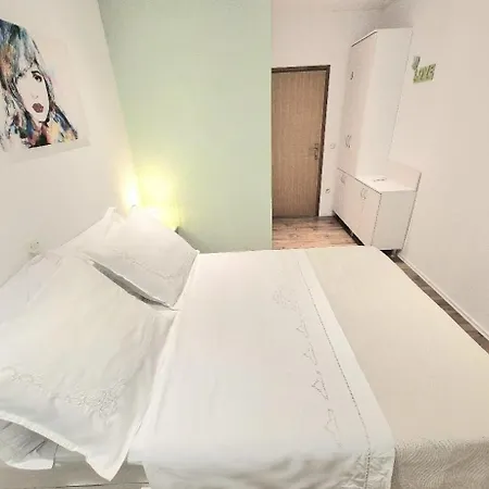 Dorotea3 * マカルスカ